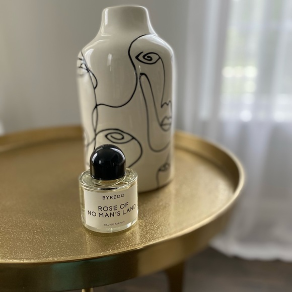 BYREDO Rose Of No Man’s Land (Full Bottle) - Picture 3 of 9